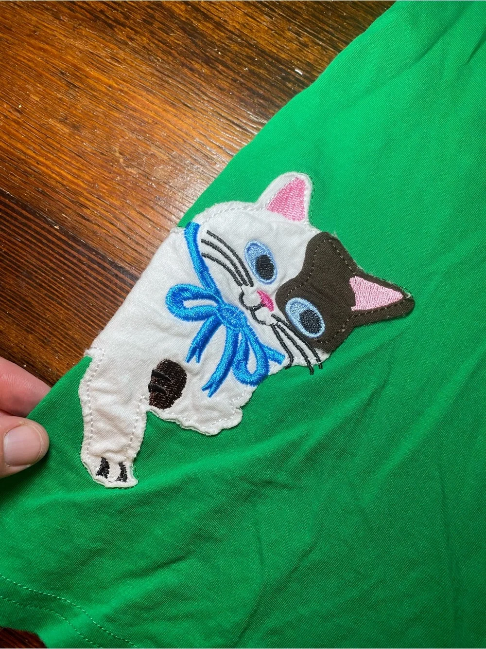 EUC 100% Cotton Bright Green Peekaboo Patch Kittens Rainbow Cuff Tunic Dress